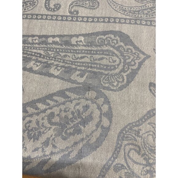 Womens Fall Gray & Beige Paisley Print Scarf Wrap Shawl Fringe 49 x 70 inches - Picture 9 of 10